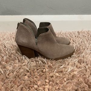 Fergie Carmin bootie.